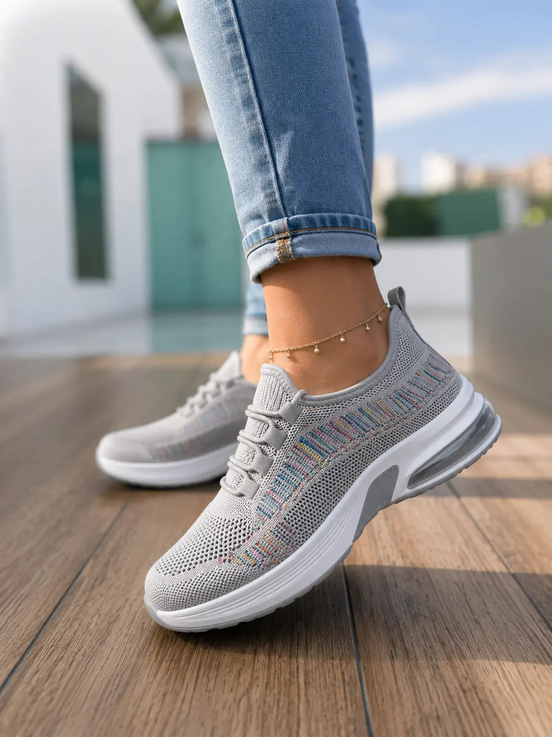 Tênis Feminino Slip-On com Amortecimento SportEase p/ Caminhada